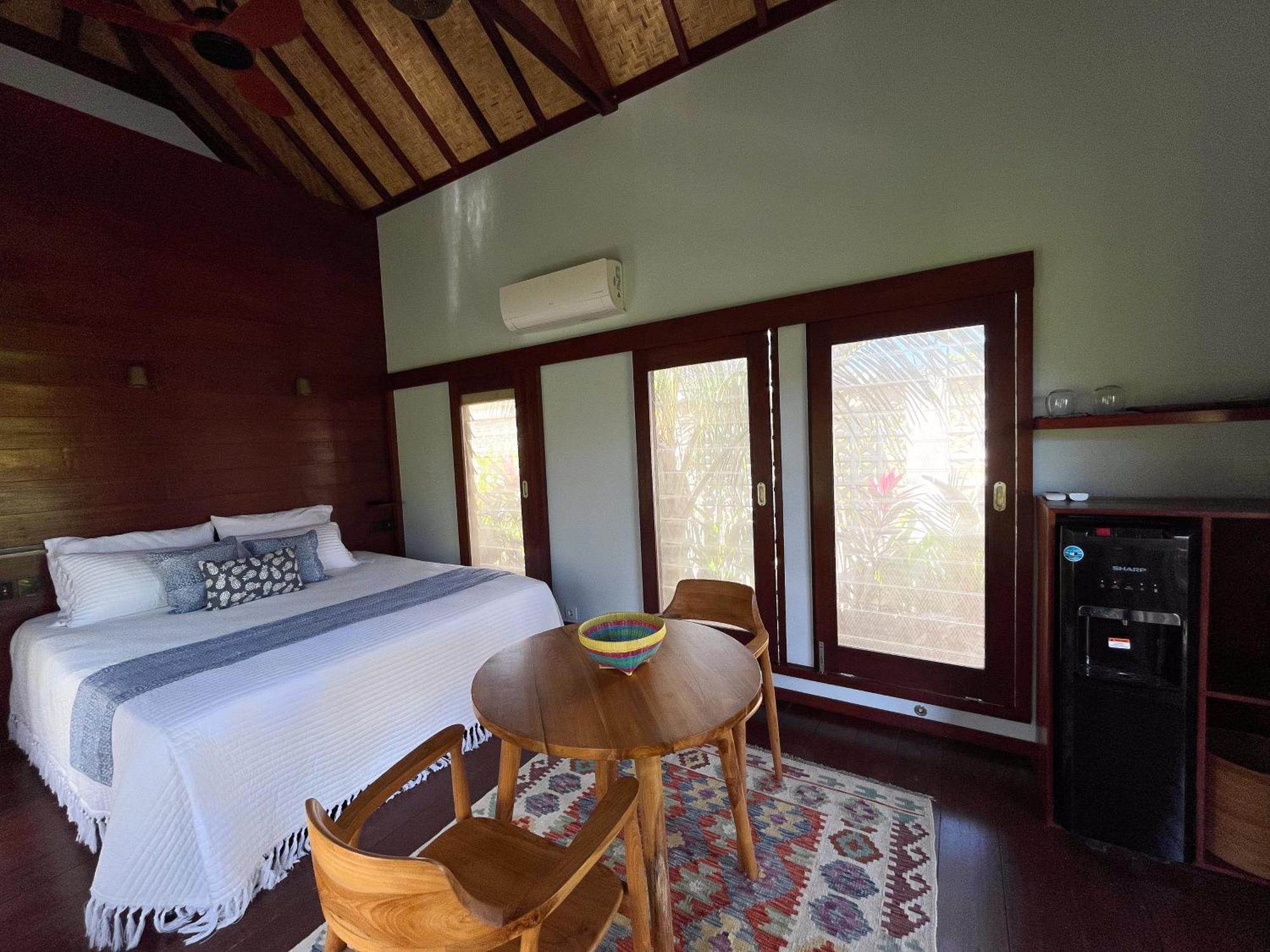 Kura Kura House Hotel Sekongkang Екстериор снимка