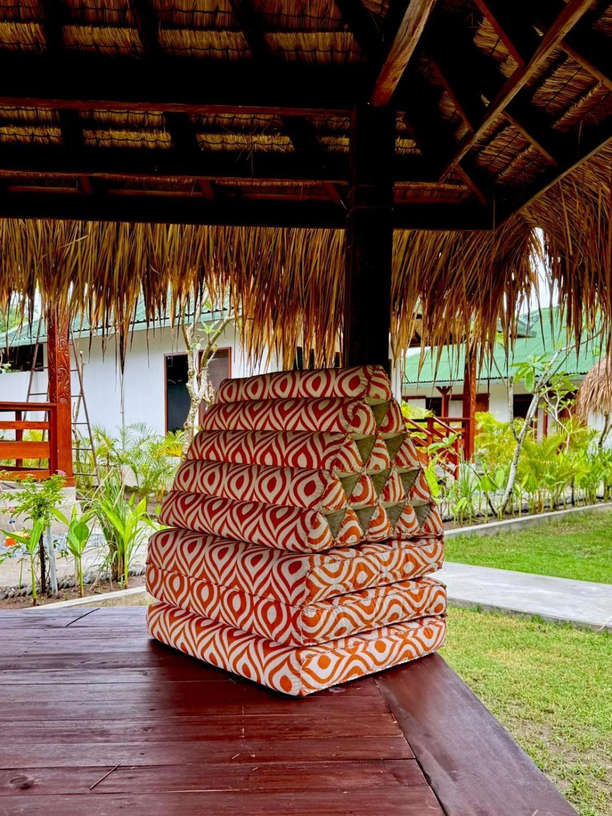 Kura Kura House Hotel Sekongkang Екстериор снимка