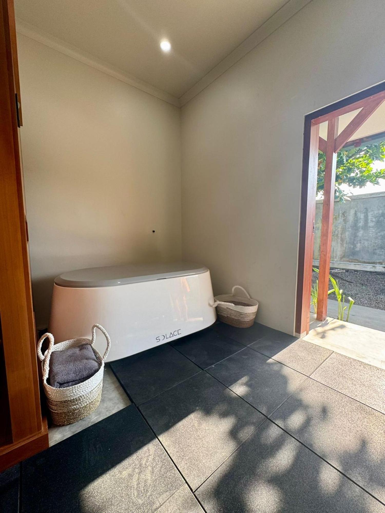 Kura Kura House Hotel Sekongkang Екстериор снимка